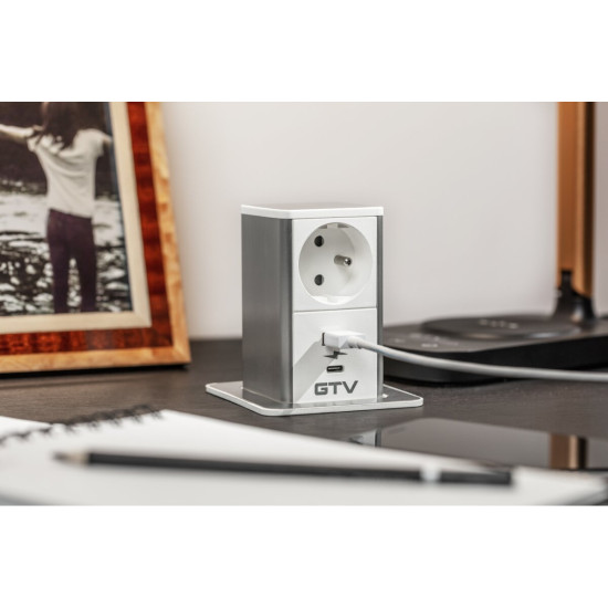 Tower IZVLEČNA  VGRADNA VTIČNICA , 1x FRANCOSKA VTIČNICA , 1xUSB A, 1xUSB C, 1.5m KABEL, BELA  , INOX cap