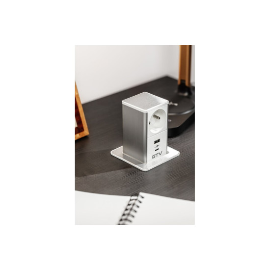 Tower IZVLEČNA  VGRADNA VTIČNICA , 1x FRANCOSKA VTIČNICA , 1xUSB A, 1xUSB C, 1.5m KABEL, BELA  , INOX cap
